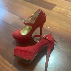 Material girl. Size 6